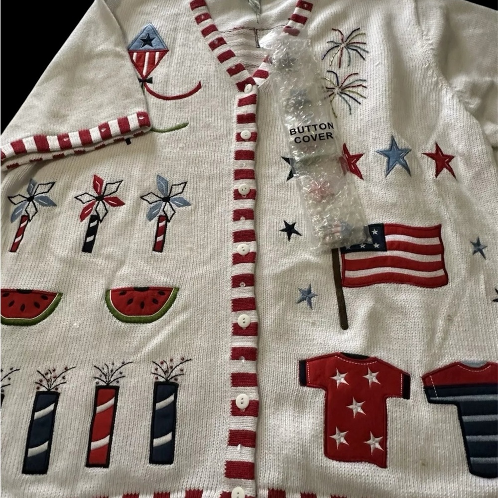 NEW Quacker Factory 1X White Sweater Americana Patriotic Embroidered Sequins